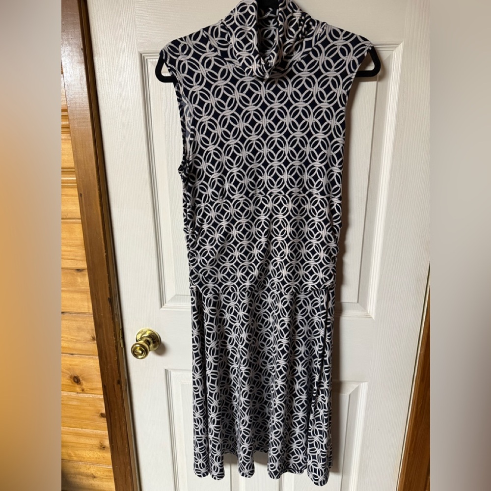 Reitmans Blue and White Geometric  dress
